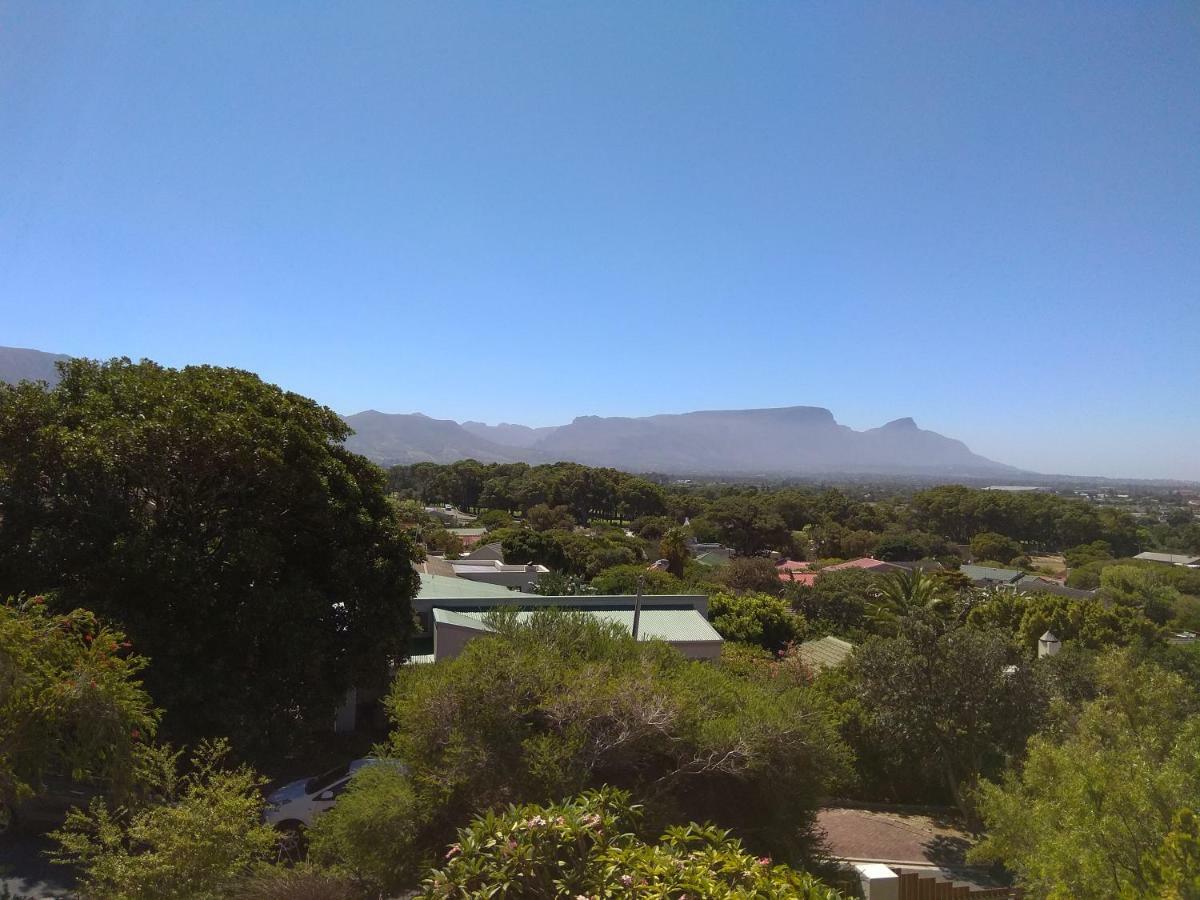 Spectrum Of Views Near Muizenberg Apartment Lakeside Exterior photo